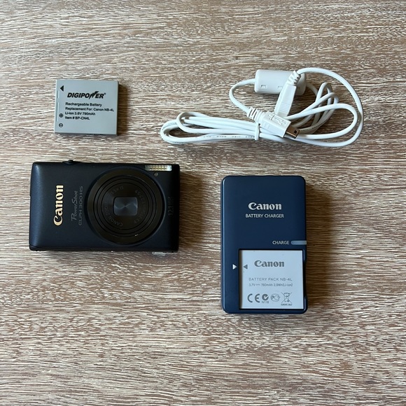 Canon Other - Canon Power Shot ELPH 300 HS 5x IS 12.1 Mega Pixels 4.3-21.5mm w/ Extra Battery